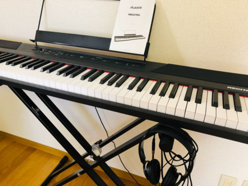 鍵盤楽器、ピアノ ALESIS RECITAL