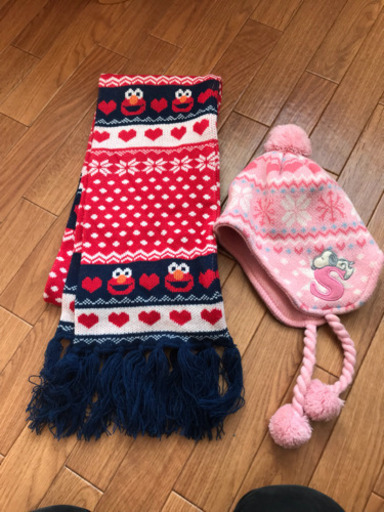 Usj エルモマフラー スヌーピーニット帽 T T 知多武豊の小物 マフラー の中古 古着あげます 譲ります ジモティーで不用品の処分