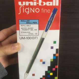 青いボールペン　1本五十円