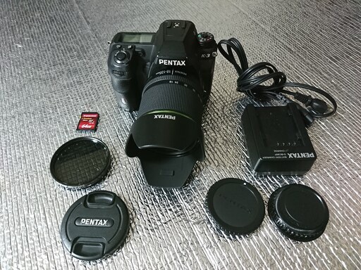デジタル一眼レフカメラ PENTAX K-3 ボディとレンズ PENTAX DA 18-135mm F3.5-5.6ED AL(IF)DC WRのセット