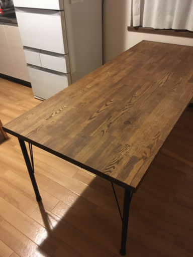 テーブル　大きめサイズ