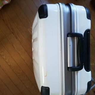 白　スーツケース　サムソナイト