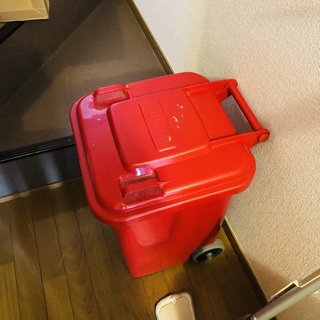 【ダルトンのゴミ箱】インテリアにも使用可能、赤いゴミ箱
