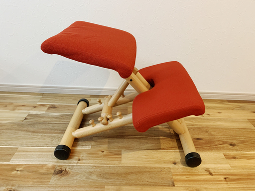 STOKKE（ストッケ）　バランスチェア　赤