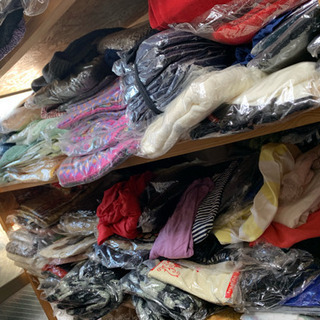 服装 バックなど 大量  閉店  激安