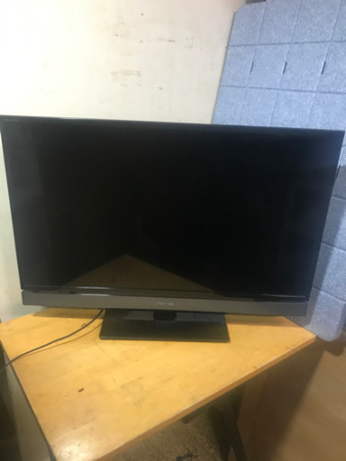 中古　TOSHIBA 液晶カラーテレビ　32型　2012⁈