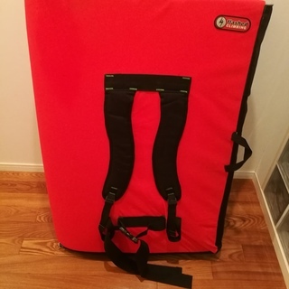 ボルダリングマット　FLASHED CLIMBING