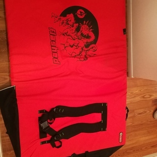 ボルダリングマット　FLASHED CLIMBING