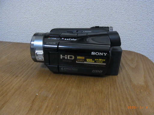 ビデオカメラSONY HDRSR8+三脚＋予備バッテリーNP-FH70＋ソフトケース充電器ACアダプター