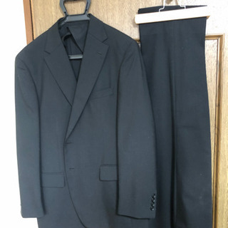 スーツ 黒