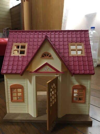 はじめてのシルバニアファミリー赤い屋根のおうち お家 2階建て 品番dh 06の初代 太田 住道の模型 プラモデルの中古あげます 譲ります ジモティーで不用品の処分