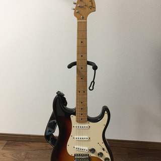 Classic Series 70 Stratocaster ス...