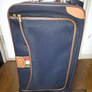 Lark製  スーツケース