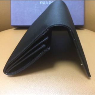 ☆Prada  財布　ほぼ未使用☆ 