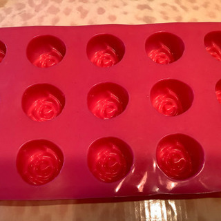 シリコン　薔薇のプチケーキ型　新品