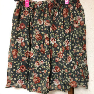 花柄スカート　Mサイズ