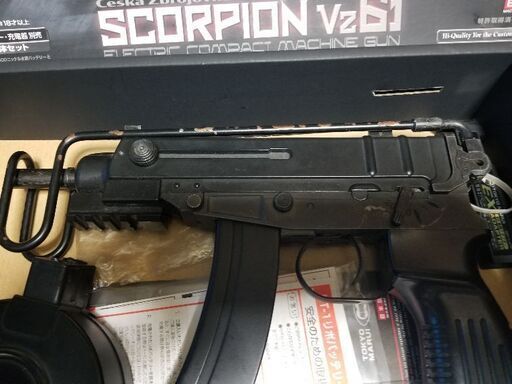 値下げしました 東京 マルイ vz61 スコーピオン エアガン 18禁