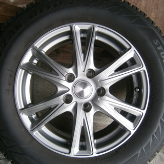 早者勝!!　プリウス等に　美品アルミホイール + スタッドレス　4本セット