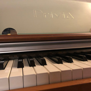 電子ピアノ＿Privia PX-800 木目調、完動品中古です。