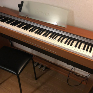 電子ピアノ＿Privia PX-800 木目調、完動品中古です。