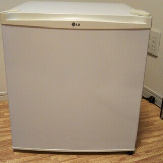 2007年製 ＬＧ 小型冷蔵庫 さし上げます