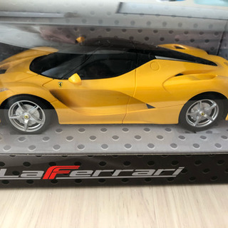 Ferrari ラジコン イエロー