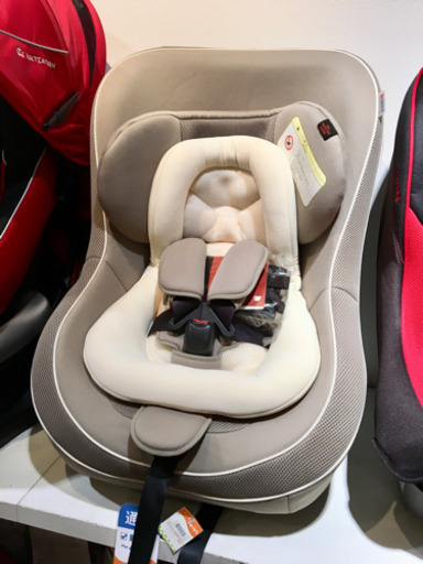 ■店頭引取限定■タカタ 新生児対応チャイルドシート ベージュ