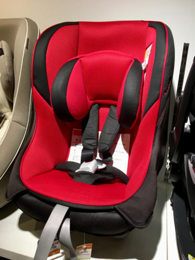 ■店頭引取限定■コンビ 新生児対応チャイルドシート 7kgから〜