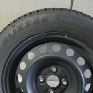 スタッドレスタイヤ 175/65R/15 84Q