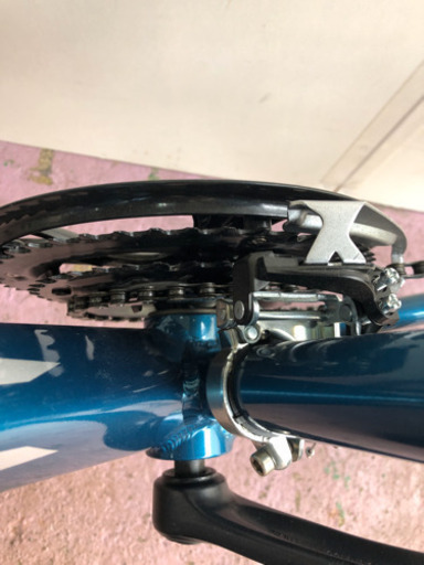 ⚫️⚫️⚫️クロスバイク、新品同様、エアーオン、28インチ、21段