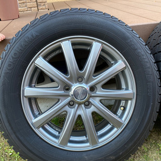 商談中　スタッドレスタイヤ、ホイール4本セット