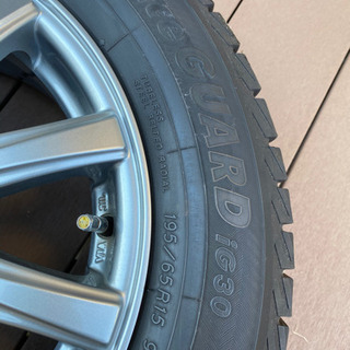商談中　スタッドレスタイヤ、ホイール4本セット
