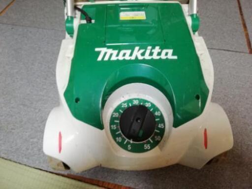 マキタ電動芝刈り機
