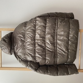 モンクレール　メンズダウン(リバーシブル）　カーキ希少色