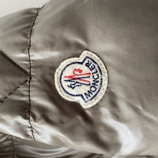 モンクレール　メンズダウン(リバーシブル）　カーキ希少色