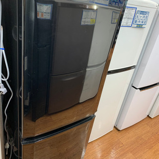 現在当店での最安値冷蔵庫! 2ドア冷蔵庫のカラーブラックになります!