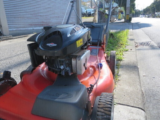 使用頻度少！自走芝刈り機6.75馬力バケット付き 夜8時半まで営業中！