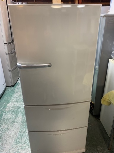 AQUA 3ドア冷凍冷蔵庫　264リッター　中古　2013年製　AQR-261B(W) 持ち帰りは値引き