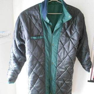 ■軽量ロングコーチコートジャケット　色：グリーン　フード取り外し可