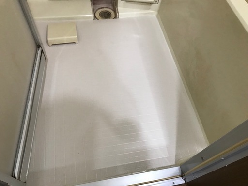 お風呂の床 冷たくないですか 浴室床シート貼り施工 かっしー 福岡のリフォームの無料広告 無料掲載の掲示板 ジモティー