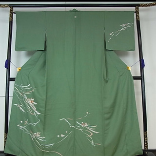 初釜にいかがですか？　訪問着　友禅　駒刺繍　宝尽くし花文