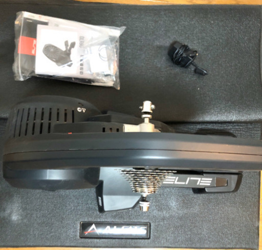 使用少！Zwift対応ダイレクトドライブローラー「エリート DIRETO」部屋