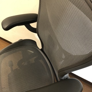 ハーマンミラー　アーロンチェアリマスタード　Bサイズ 2019/6/28購入