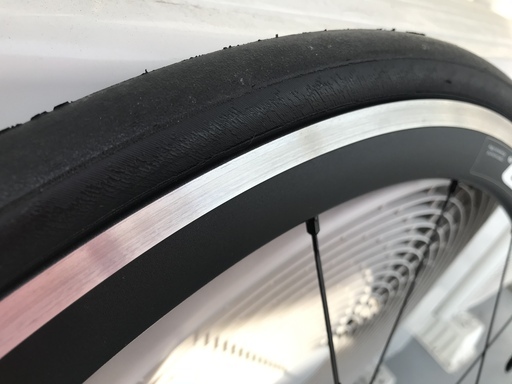 カンパニョーロ シロッコ 35 シマノ10速ハブ タイヤ付き | procomm.ca