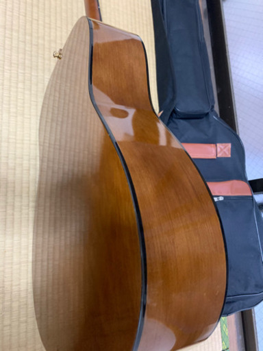 弦楽器、ギター YamahaF600