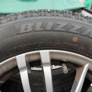 スタッドレスタイヤ ブリヂストン VRX 155/65R14 国産