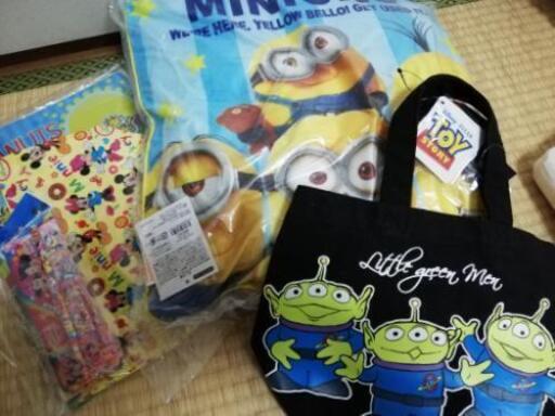 値下げ!ミニオン　トイストーリー　クッションミニバッグ、文具、新品