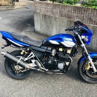 ヤマハ　　XJR 400