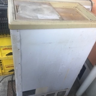 冷凍庫ストッカー　ジャンク品　2台