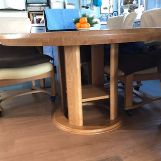 ダイニングテーブル&イス（値下げ中）